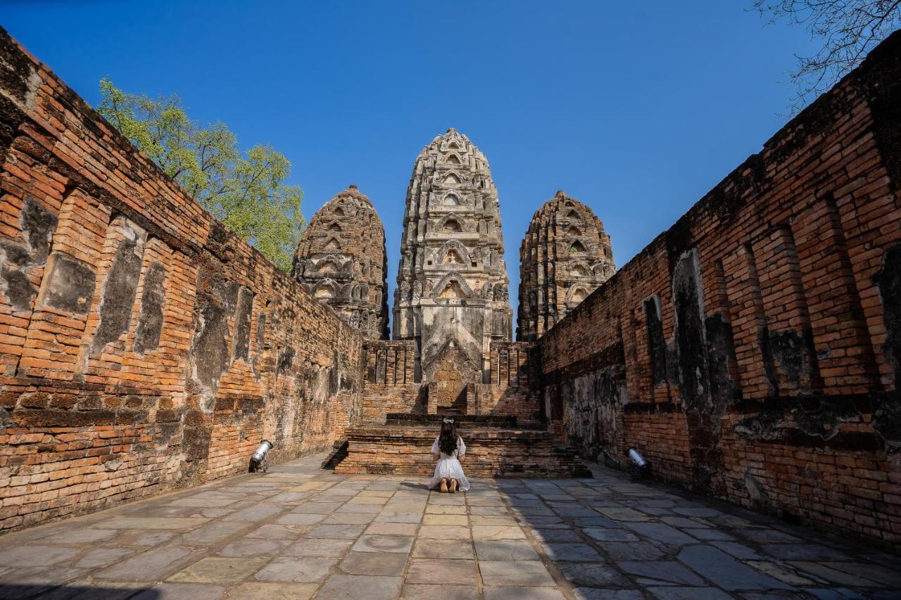 Le Charme Sukhothai Historical Park Bagian luar foto